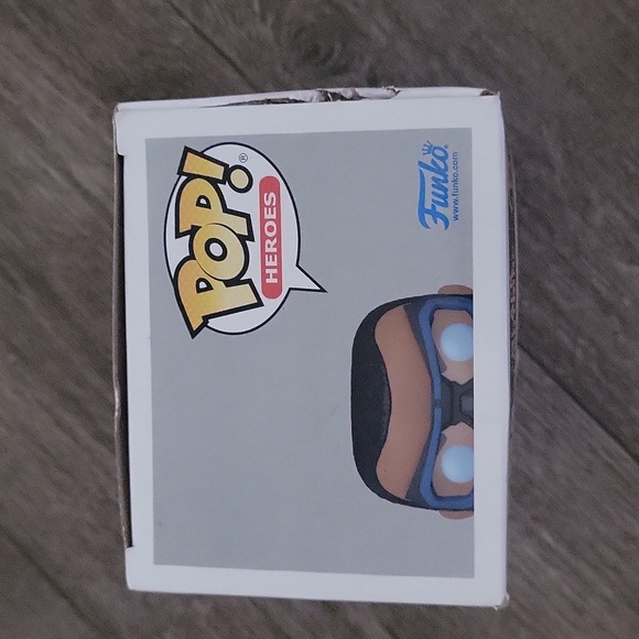 (J22) Funko Blank Lighting vinyl - Picture 3 of 3